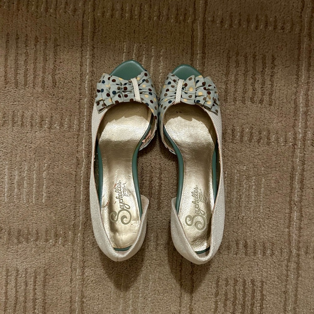Seychelles Kitten Heels